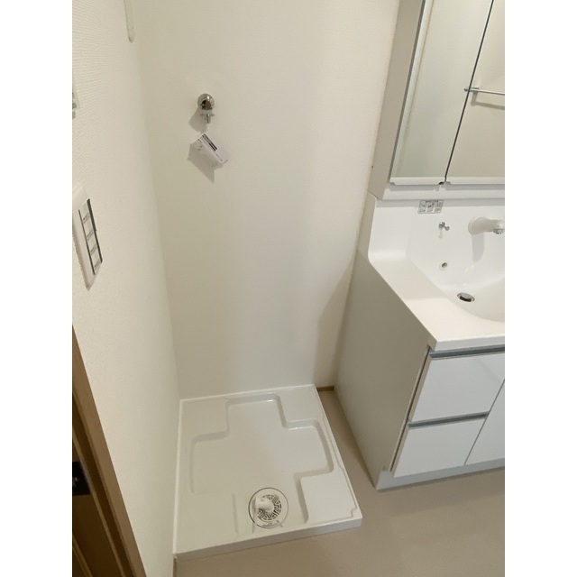 メゾン　リエール1階 内観