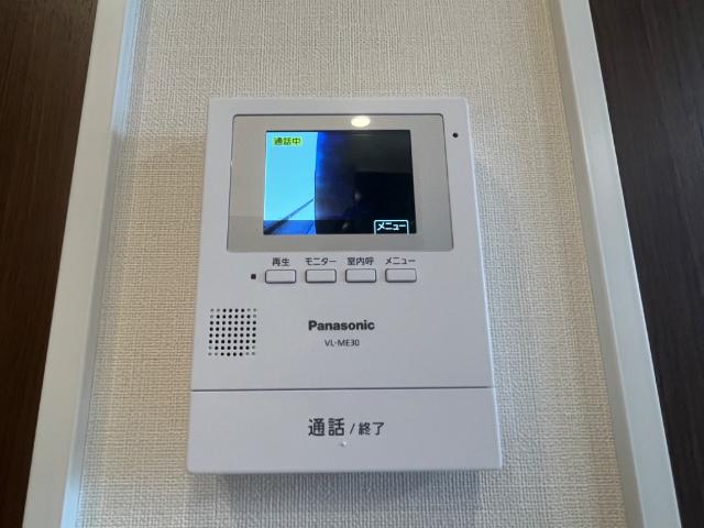 ヴォーグ106号室 カメラ付インターホン