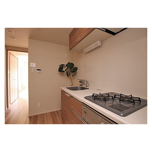 ルクレ志村坂上 モデル設置中