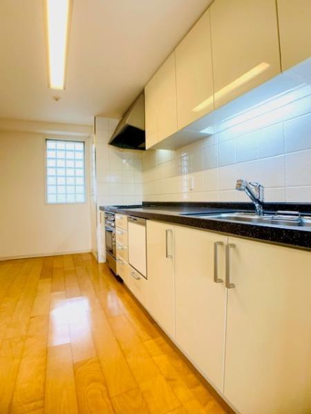 アパートメンツ東山 キッチン
