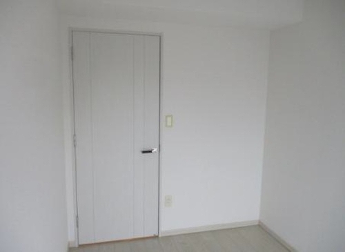 ライオンズ鶯谷マークスフォート12階 洋室　約5.0畳入口側　※2025年12月撮影の写真