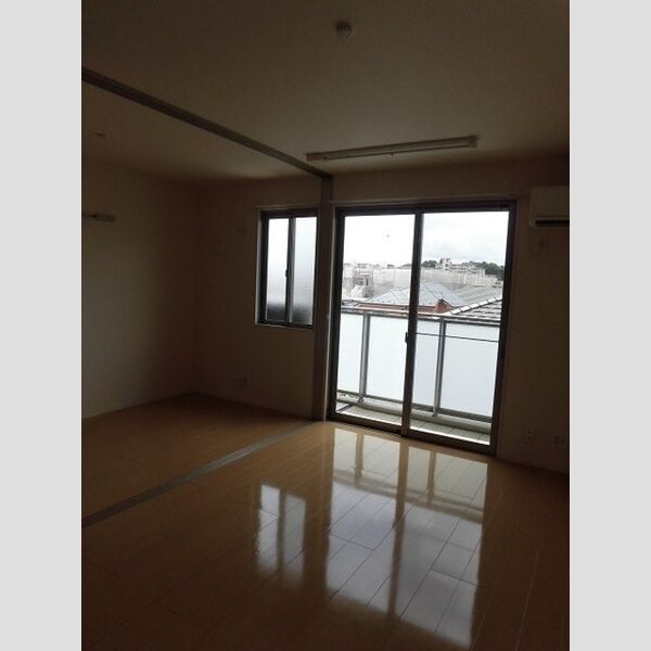 エフズ302号室 LDK11.5帖+洋4帖