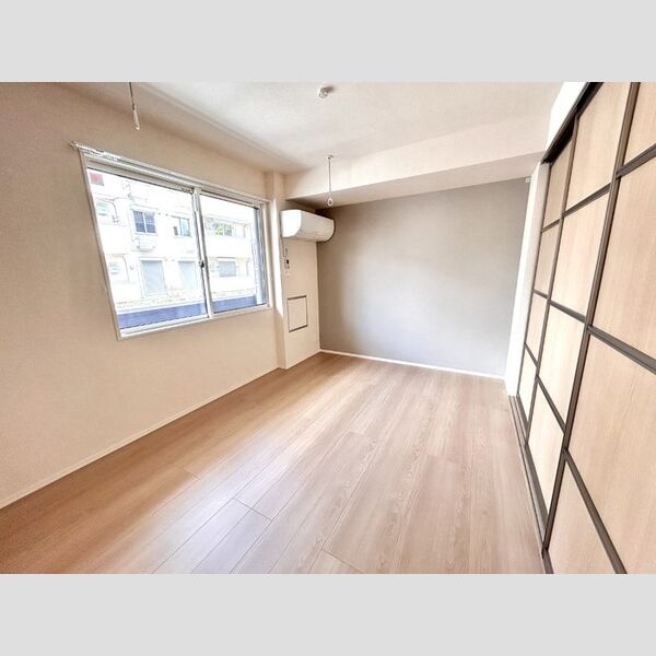 グランテージ海神I102号室 洋室