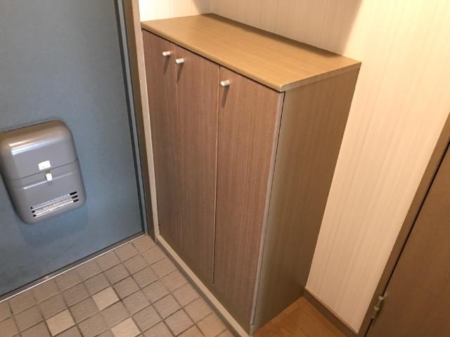 グランドール203号室 下駄箱