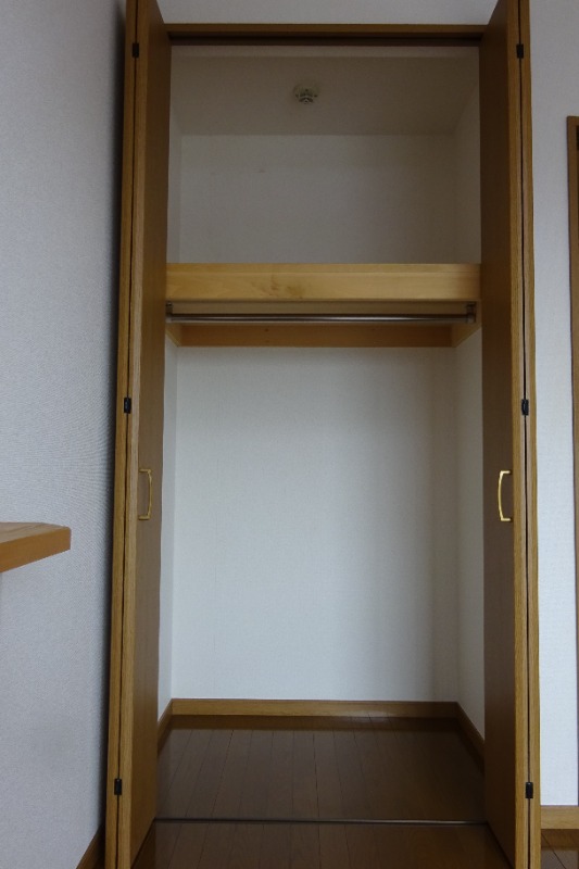 ルミール2階 収納