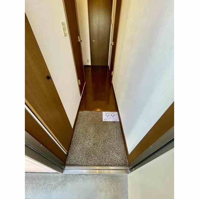 サンコート江戸川台203号室 玄関