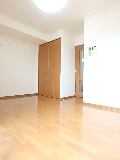 ガラ・シティ駒沢大学 洋室　TVモニタ付インターホンあり♪