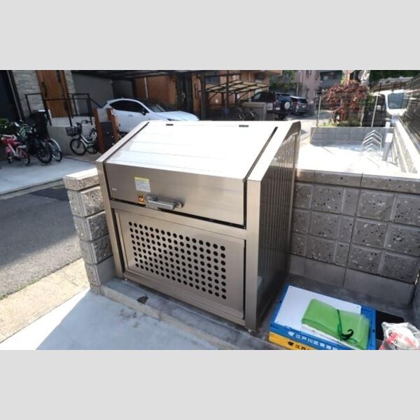 セレスティア東葛西Ⅲ ゴミストッカー