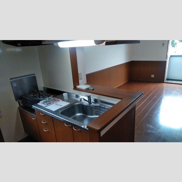 URBAN COURT　B 会話が弾む対面式キッチン