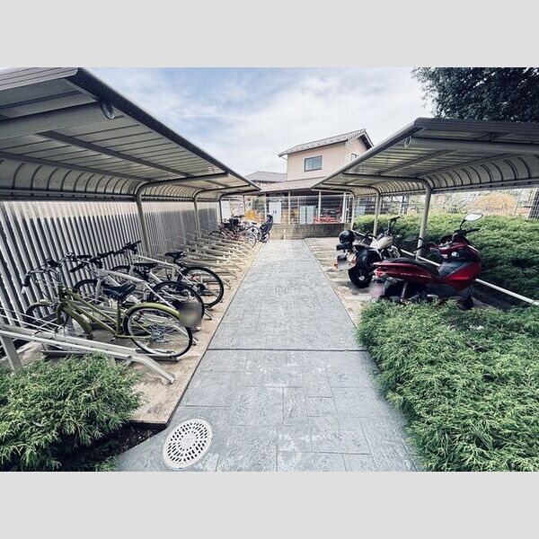 ハピネス武藏野207号室 駐輪場・バイク置き場