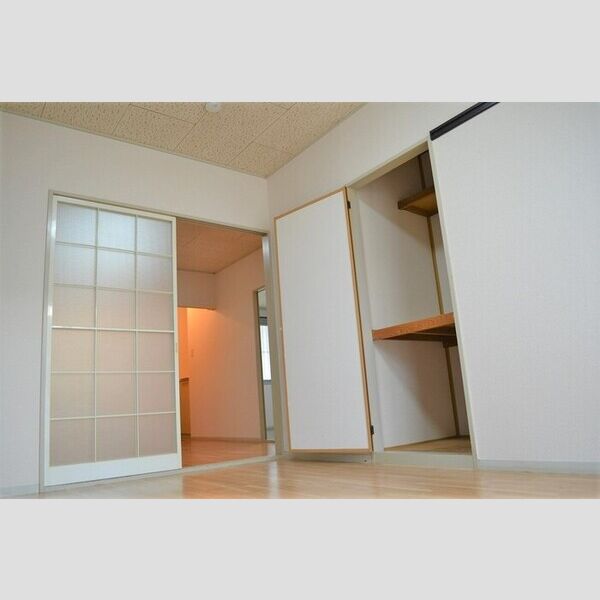 ネオシティ中島　A202号室 洋室①(別角度)