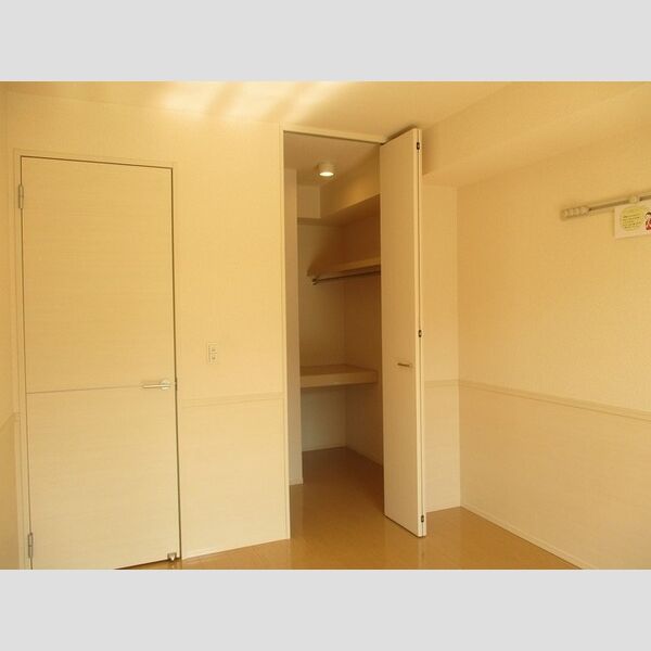 Castle ウォークインクローゼット