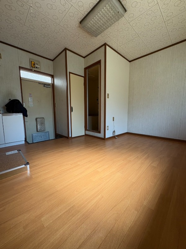 ニューヤングキャッスルB棟1階 内観