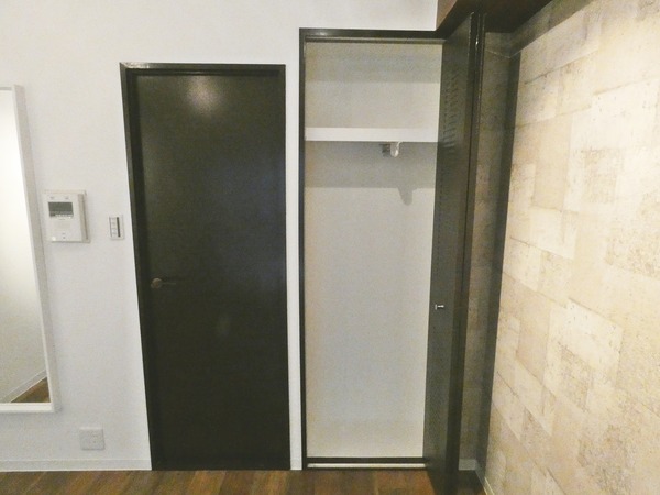 クリオ片倉町参番館103号室 収納