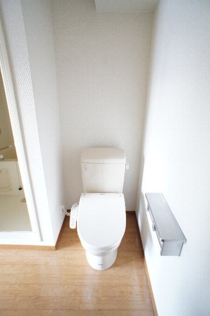 マリンパレス登戸0503号室 トイレ