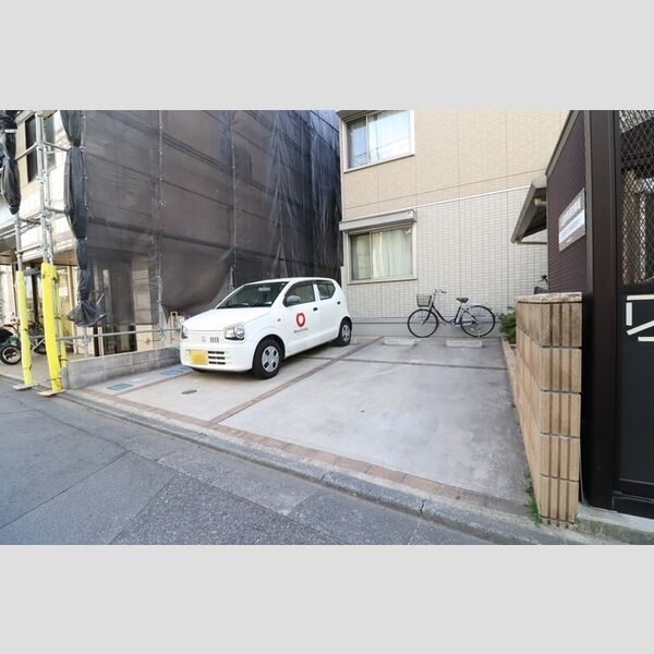 エスポアール102号室 駐車場