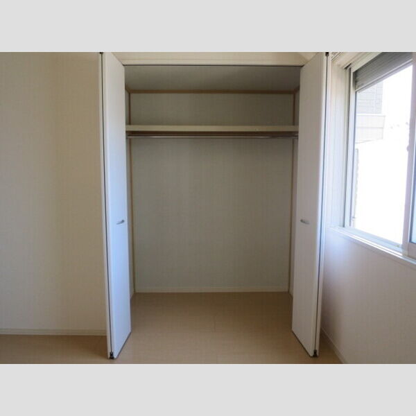 オベルジーヌ　D203号室 収納