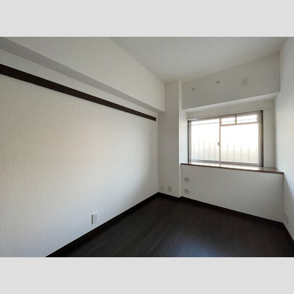 アクシス高砂 洋室②　約4.5帖