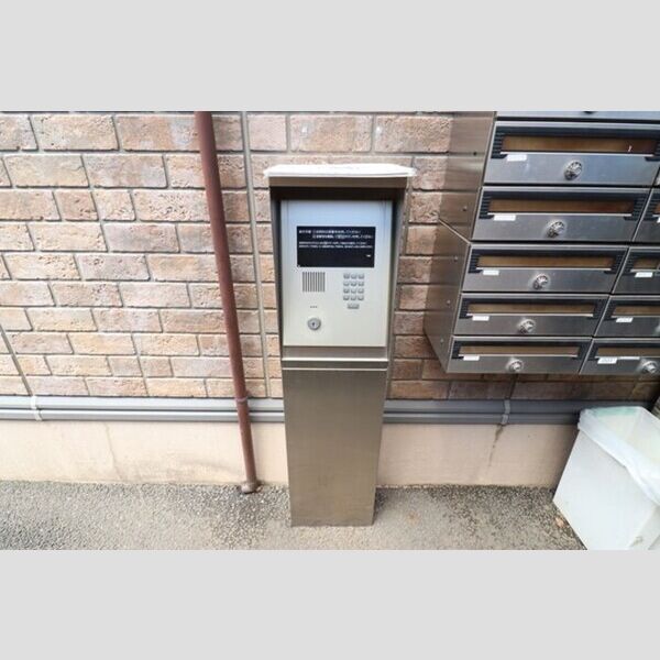 ルミエールK206号室 オートロック