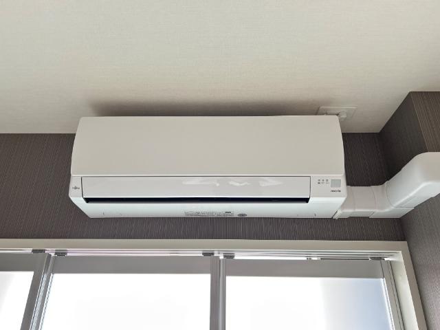 ラ・レーヌ・８０（ｌａ　ｒｅｉｎｅ８０） エアコン