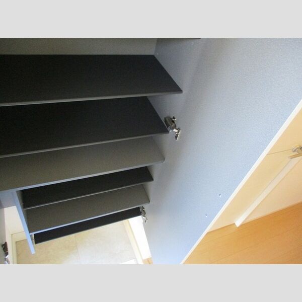 リヴェール102号室 シューズボックス