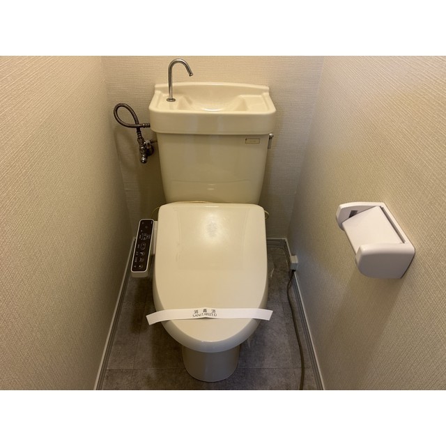 クイーンパレス102号室 内観