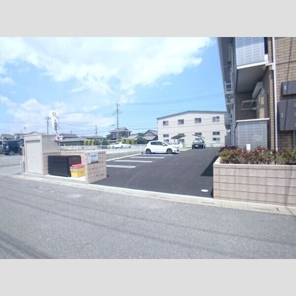 サンセレーナ 駐車場