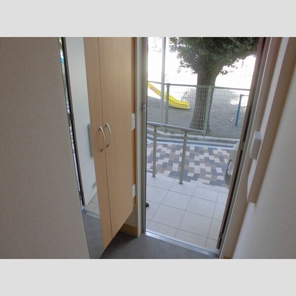 ラマージュⅥ202号室 玄関