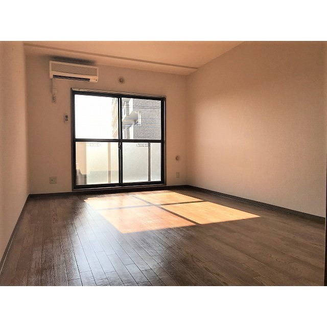 パーシモン・アビデ 内観