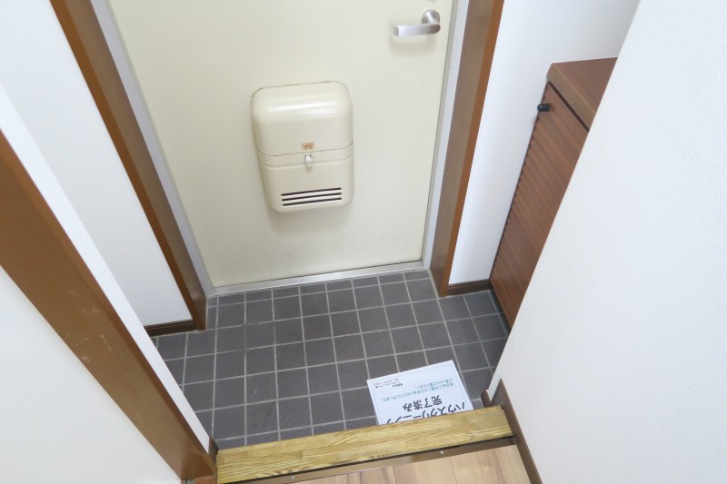 ペルソナージュ横浜5階 玄関