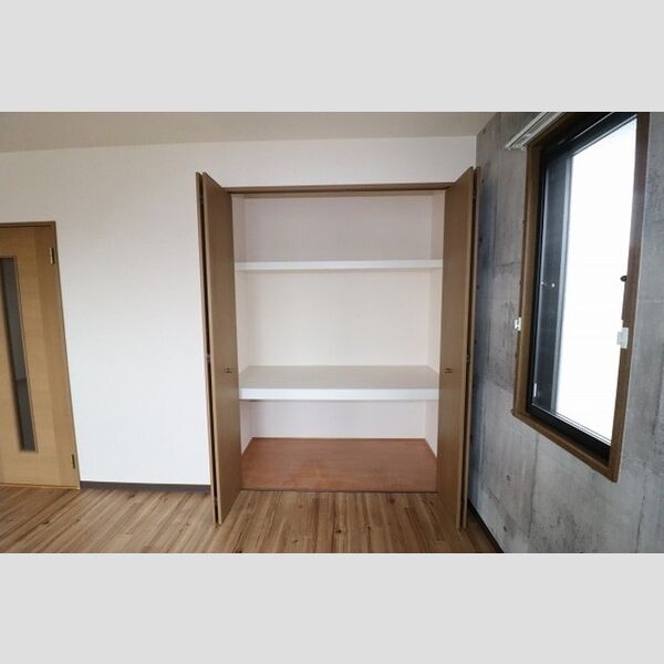 ハイカムールN リビングルーム　収納