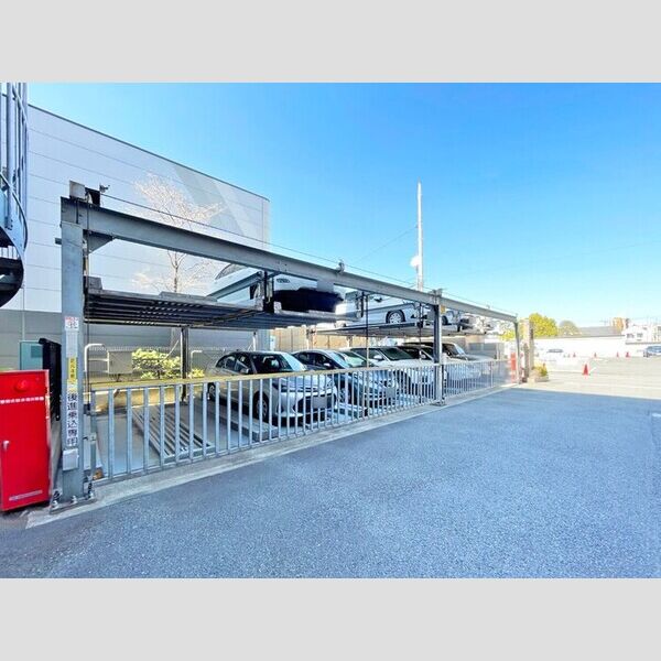 グラース 駐車場