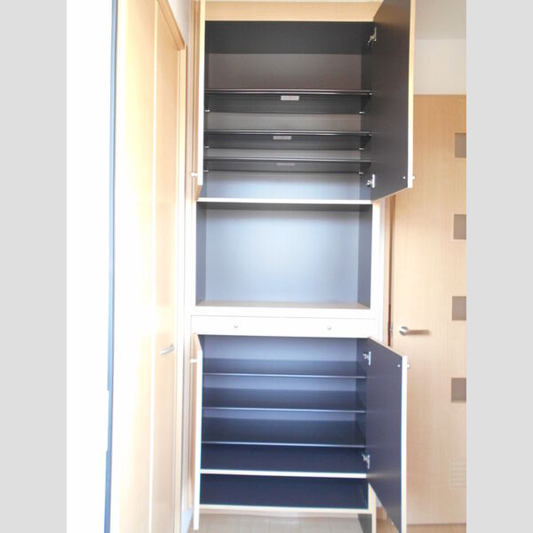 ベルデュール(F)203号室 玄関