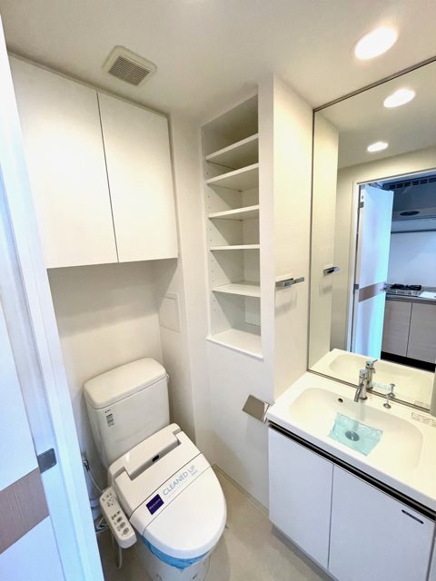 レジディア笹塚Ⅱ14階 トイレ