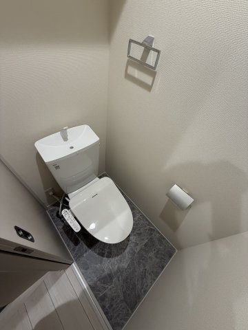 Ｍｉｌｅｓｔｏｎｅ　Ｓａｓａｚｕｋａ0102号室 トイレ