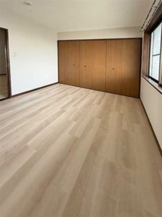 エレガンス浜中 内観