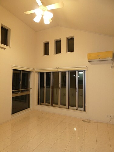 横浜市中区池袋戸建 リビングダイニング（内装前）