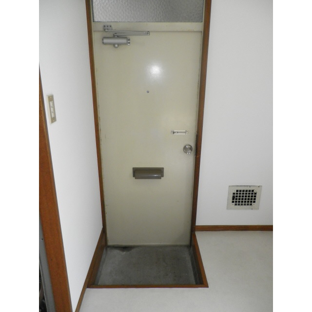 フジハイツ17号館 玄関