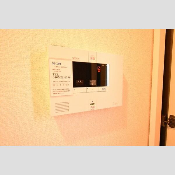 オーガスト螢101号室 セコムのセキュリティ付き
