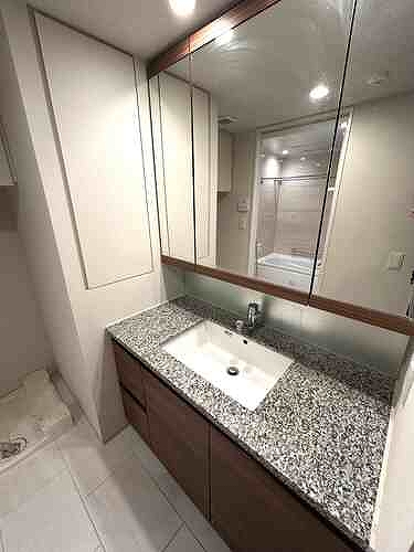 ＡＳＵＫＡＹＡＭＡ　ＲＥＳＩＤＥＮＣＥ 独立洗面台