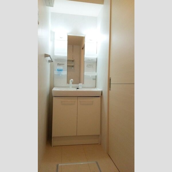 ブリランテ　A 洗面室