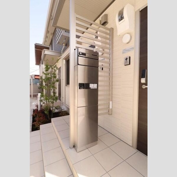 ソレイユ三原台　C201号室 戸別の宅配BOXと郵便BOX