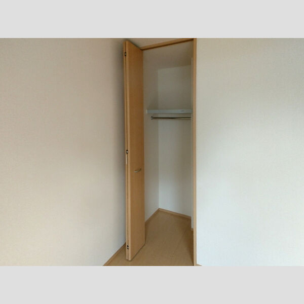 ビラ・ウイング クローゼット