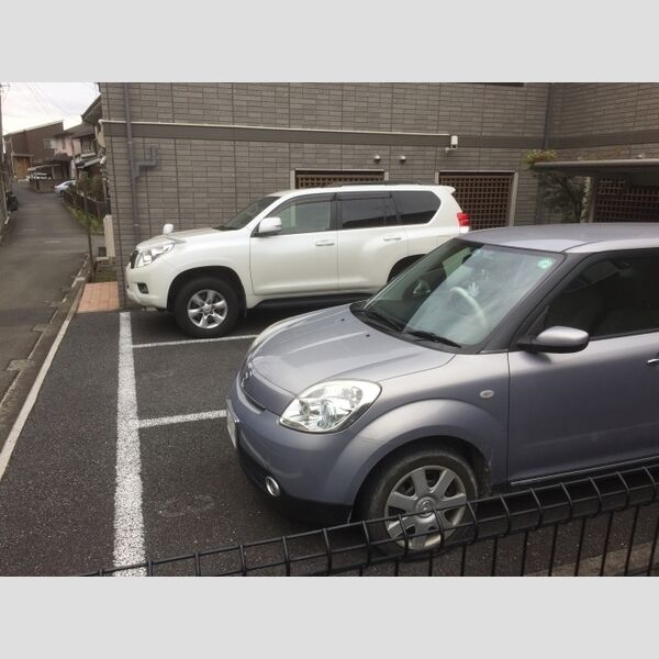 コトー・タカイチ106号室 駐車場