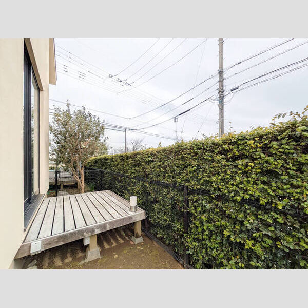 SUCCEED GARDEN　CE-1号室 専用庭