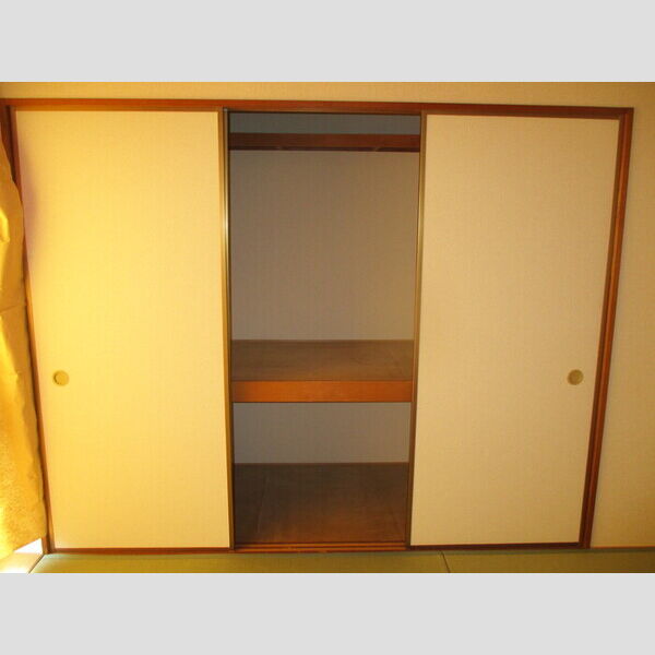 フェニックスA102号室 収納