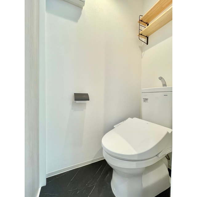 エレーヴ101号室 ☆温水洗浄便座