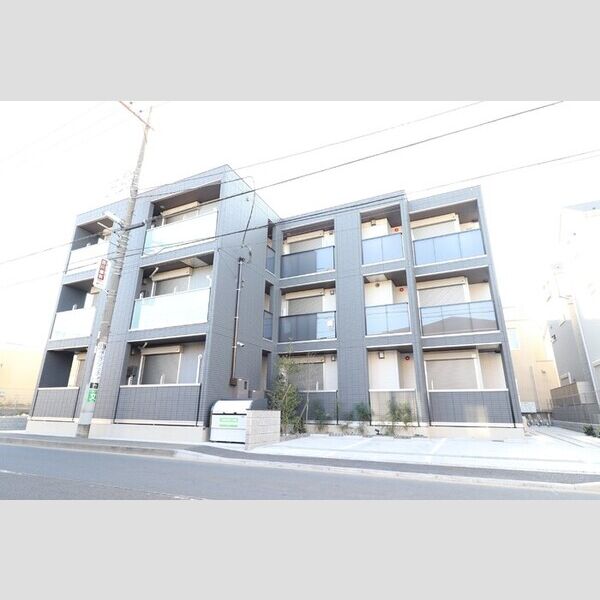 ピュアハイム大倉山106号室 建物外観