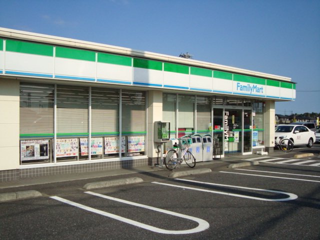 クローバー ファミリーマートおゆみ野中央七丁目店まで337ｍ