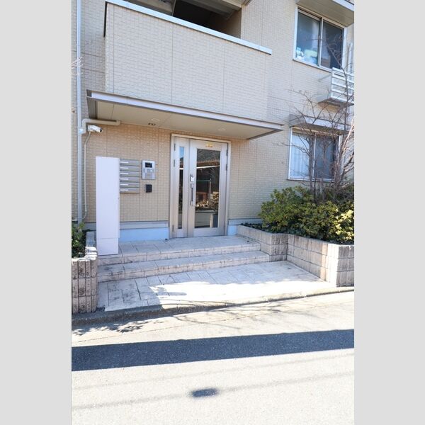 クレセントM　Ⅴ エントラス